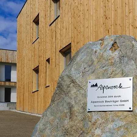 Building Alpenrock, Apartman *