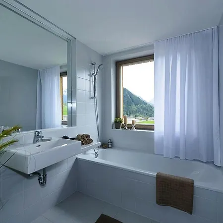 Apartman Building Alpenrock, *